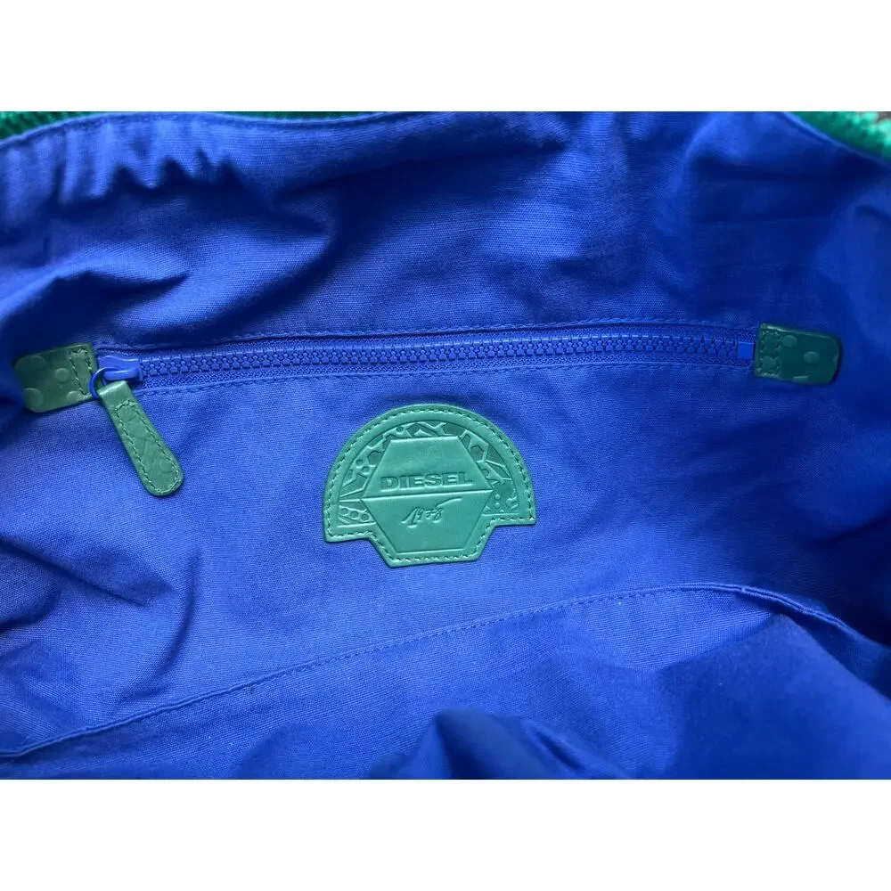 DIESEL $625 Women's Green Embossed Shoulder Bag